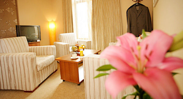 Uniqato Hotel สตาราซาโกรา ภายนอก รูปภาพ